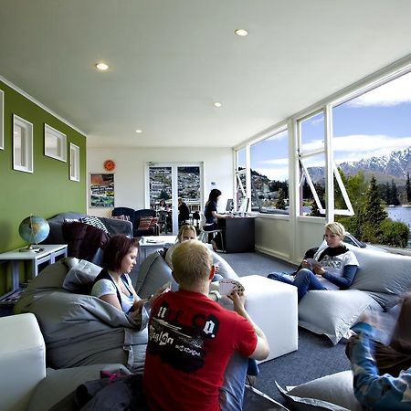 Bumbles Backpackers Vandrehjem Queenstown Eksteriør billede