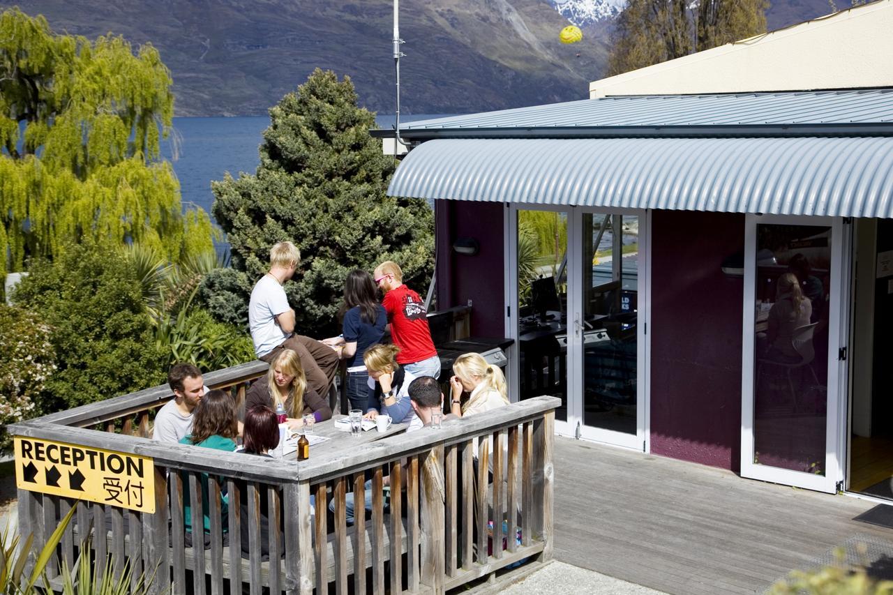 Bumbles Backpackers Vandrehjem Queenstown Eksteriør billede